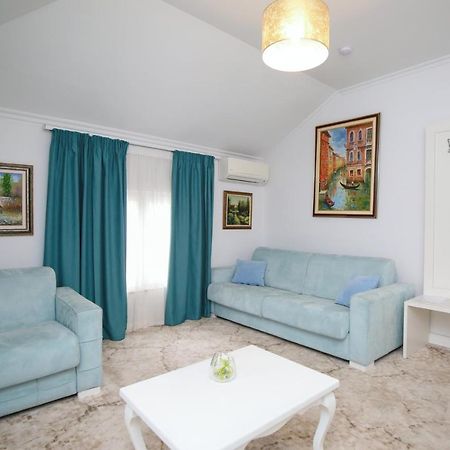 Art Hotel Tiranë Luaran gambar