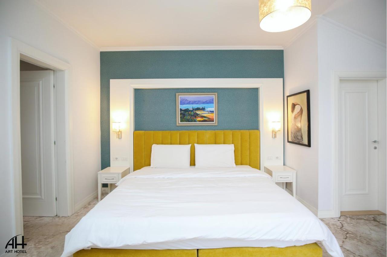 Art Hotel Tiranë Luaran gambar