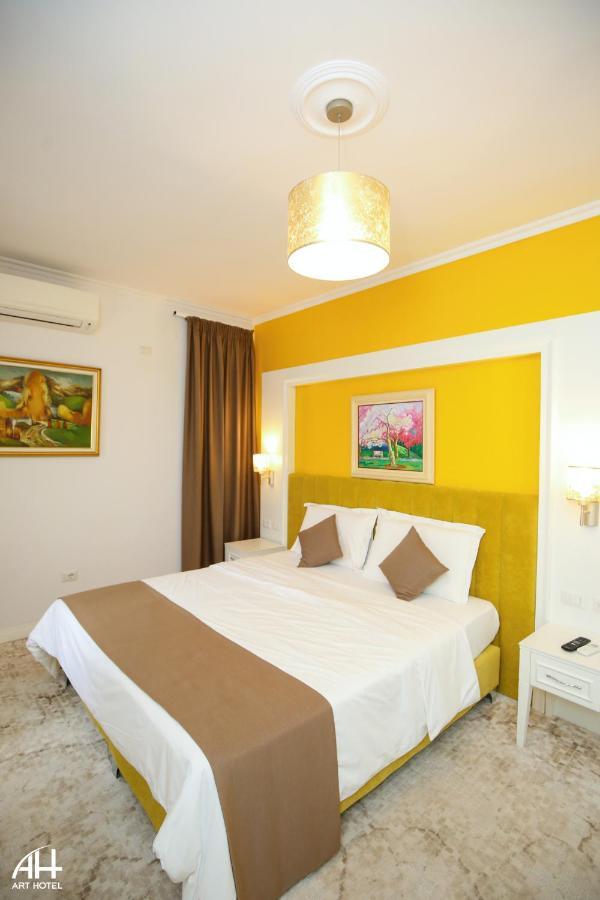 Art Hotel Tiranë Luaran gambar