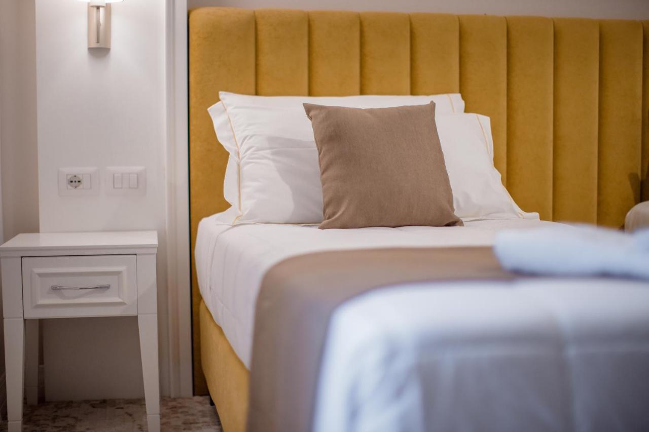 Art Hotel Tiranë Luaran gambar