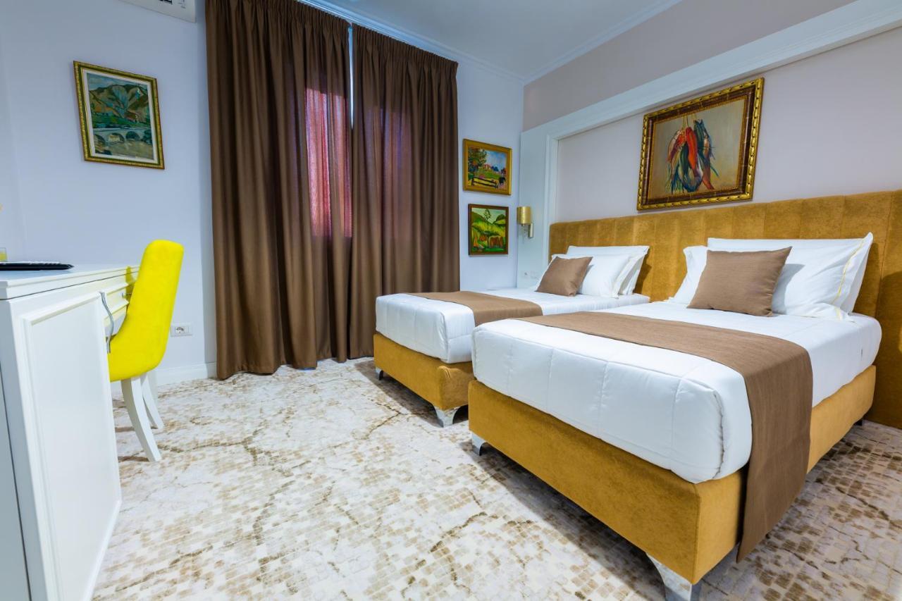 Art Hotel Tiranë Luaran gambar